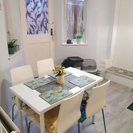 1-Bed Victorian Gf Apartment In Londen Buitenkant foto